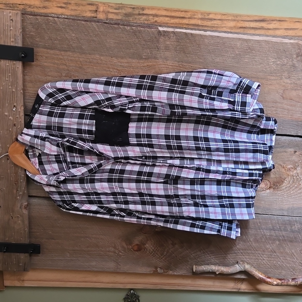Est. 1948 button down top